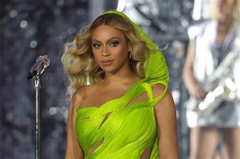 watch beyonce super bowl commercial